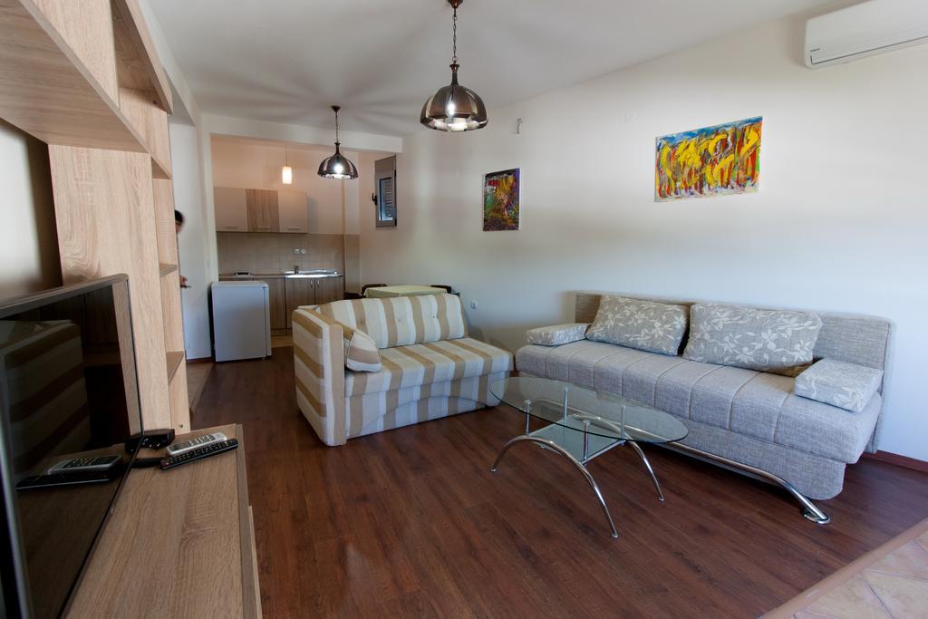 Art I Apartments Ulcinj Extérieur photo